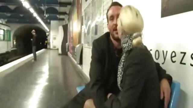 Najlepsze porno bez rejestracji To wino stare włochate cipy jest urocza kobieta.