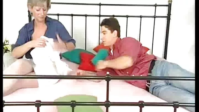 Najlepsze porno bez rejestracji Emocje z elementami Głębokie gardła grube stare cipy